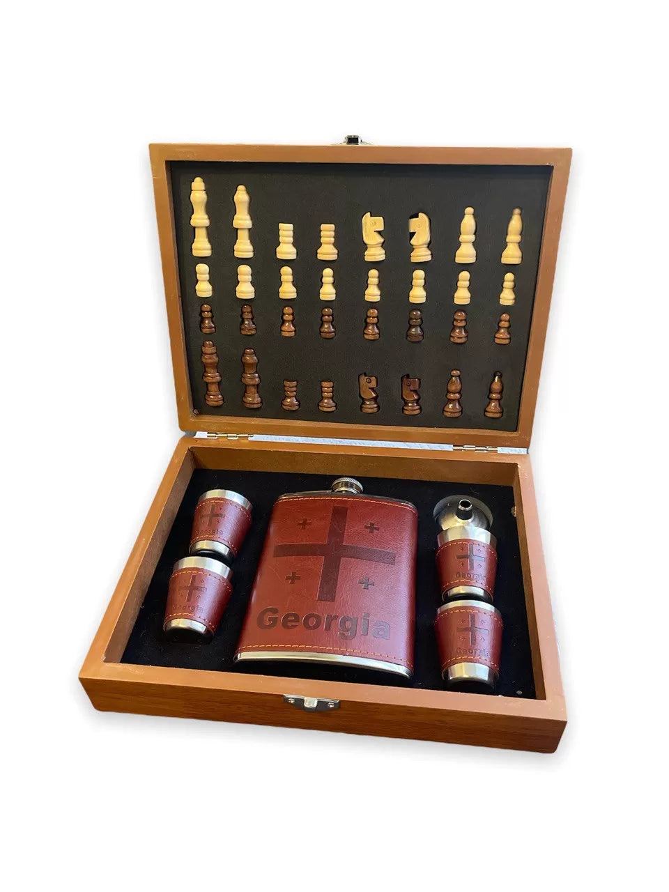 Chess set with Georgia flask and glasses